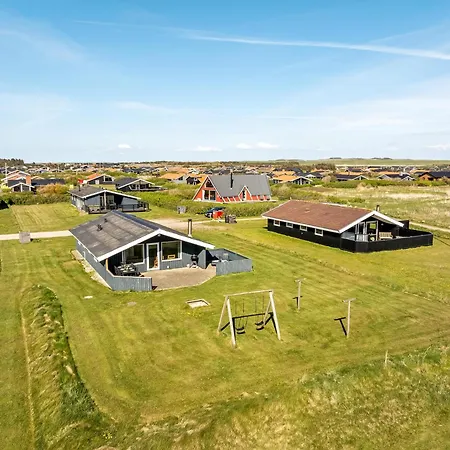 250m From The North Sea Sj206 Harboør